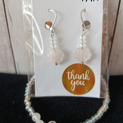 Květinkový set – náušnice a náramek z růženínu